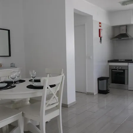A Casa Santos Nicolau * 세투발
